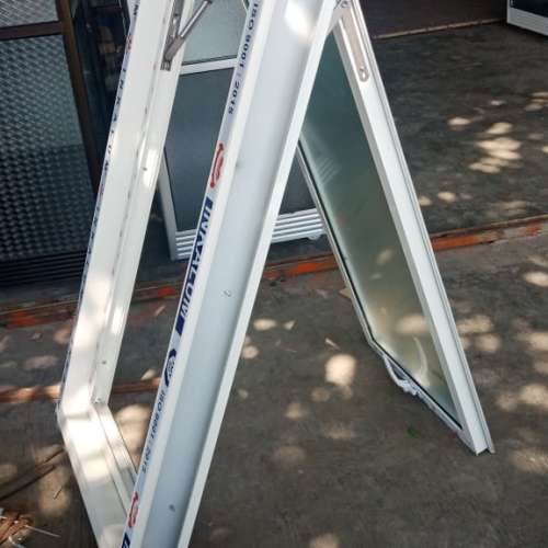 Jendela aluminium
