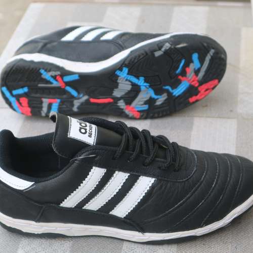 Sepatu futsal kulit sapi asli outsol sudah di jahit