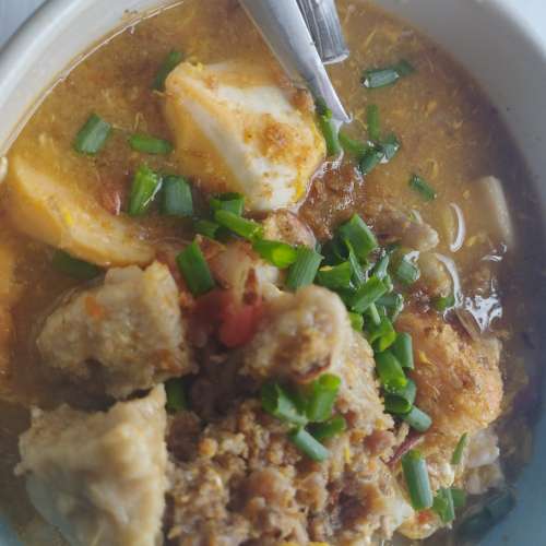 Seblak pentol besar