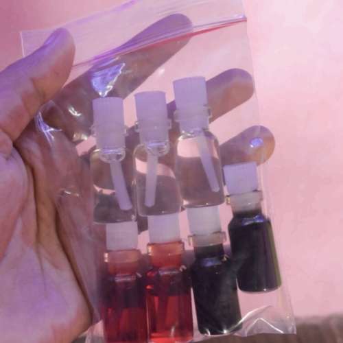 Misik hitam, jafaron merah, kasturi kobra