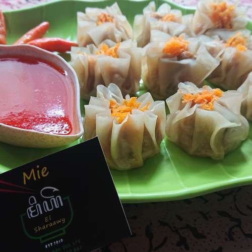 Mie bronthoyudo Dimsum isi daging ayam 1 porsi isi 6 biji