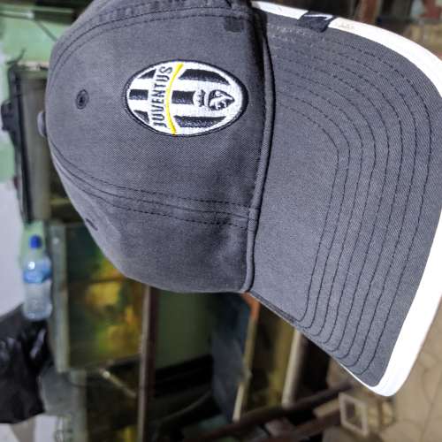 Topi Juventus second ori