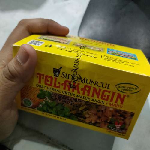 tolak angin cair box isi 12bj