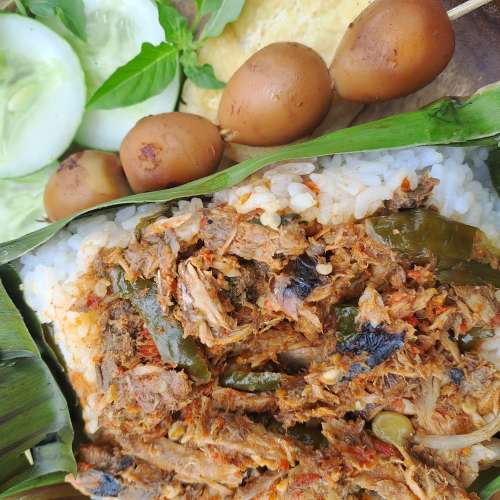 Nasi bakar tongkol suwir