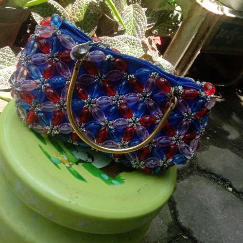 tas pesta manik