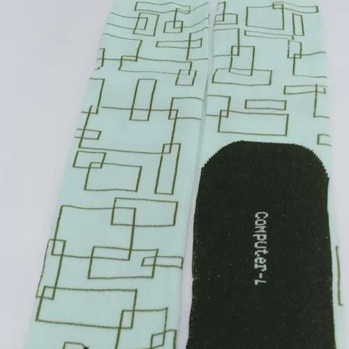 Kaos kaki wanita muslimah
