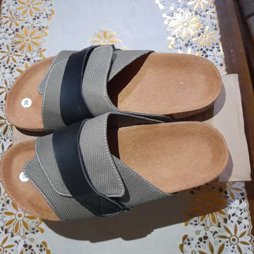 Sandal Slop Wanita