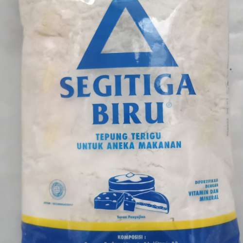 Tepung terigu segitiga biru 1kg