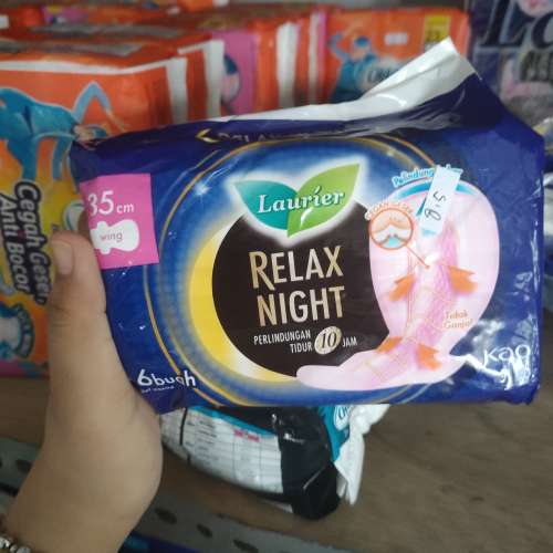 laurier night w 35/6