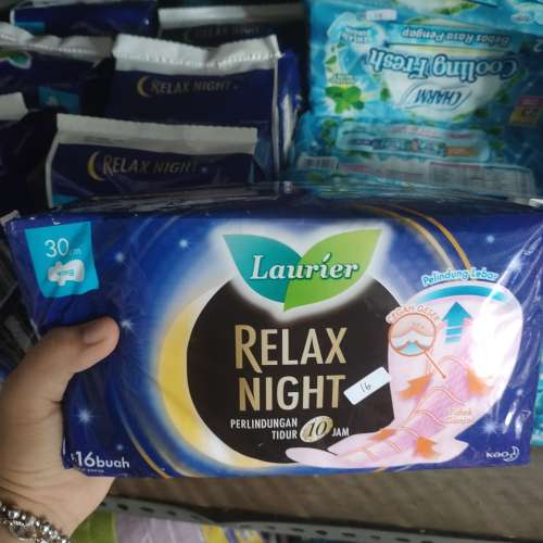 laurier night w 30/16