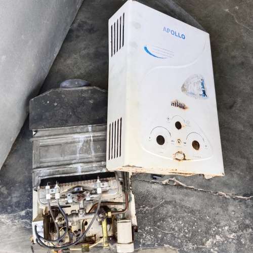 SERVIS WATER HEATER GAS