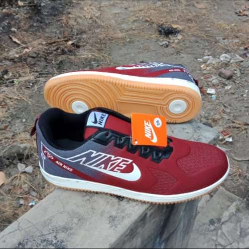 Sepatu/sneaker/sport/olahraga