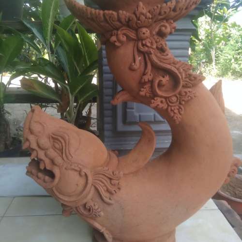 Suromino Terakota Patung
