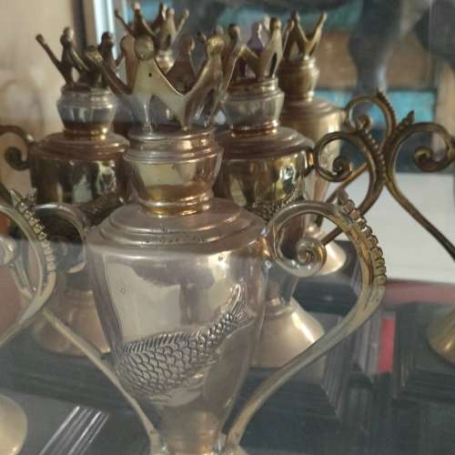 Trophy ikan cor kuningan