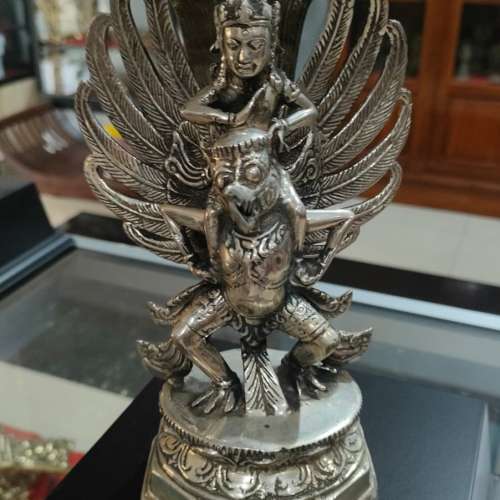 Garuda wisnu kencana cor kuningan