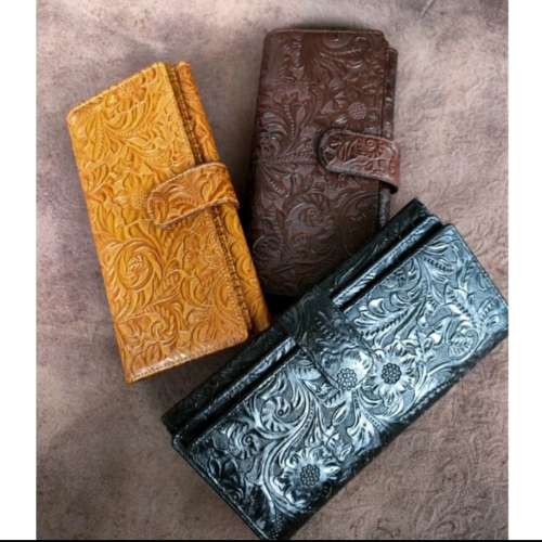 Dompet kulit panjang batik