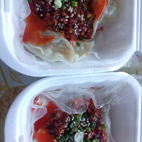 Pangsit chili oil