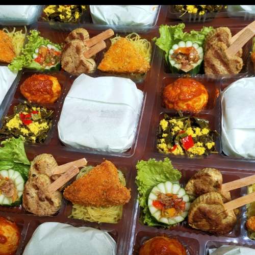 Lunch box Sate ikan