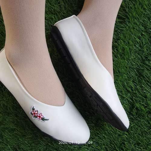 Sepatu fantopel Wanita Perawat Bidan Putih