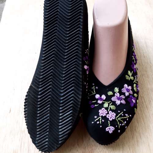 Sepatu sulam tangan Handmade wanita