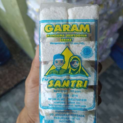 Garam kotak cap SANTRI