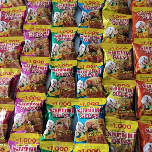 Sarimi gelas renteng
