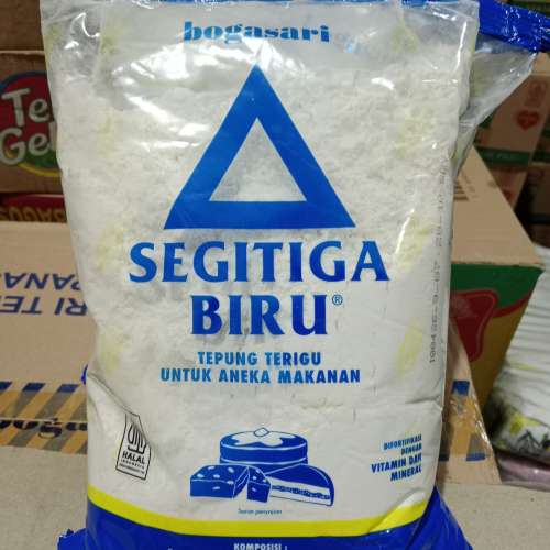Tepung segitiga biru 1kg