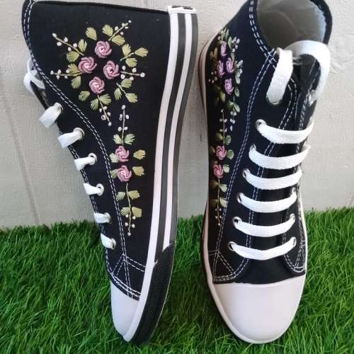 Sepatu Olahraga Wanita size 36