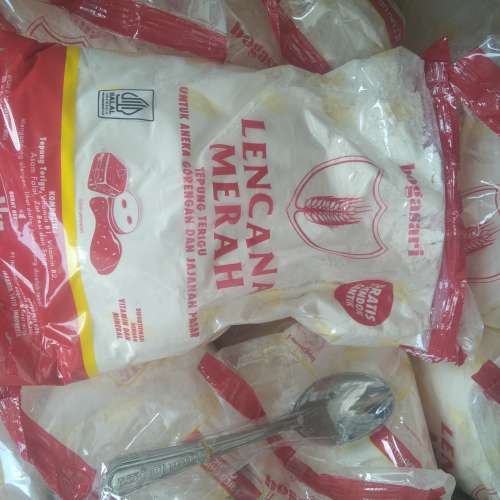 TEPUNG LENCANA MERAH 1KG