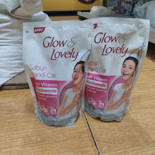 Glow&lovely fair&lovely body wash 400ml