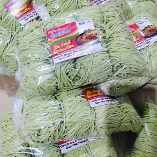 Mie basah Hijau