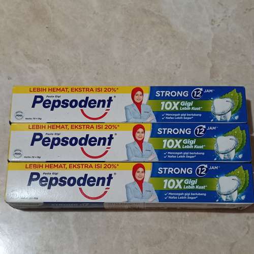 Pepsodent strong isi 3
