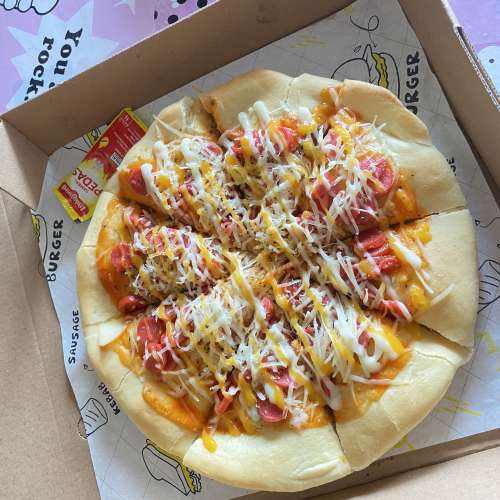 pizza sosis keju besar