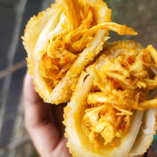 Risol ayam suwir