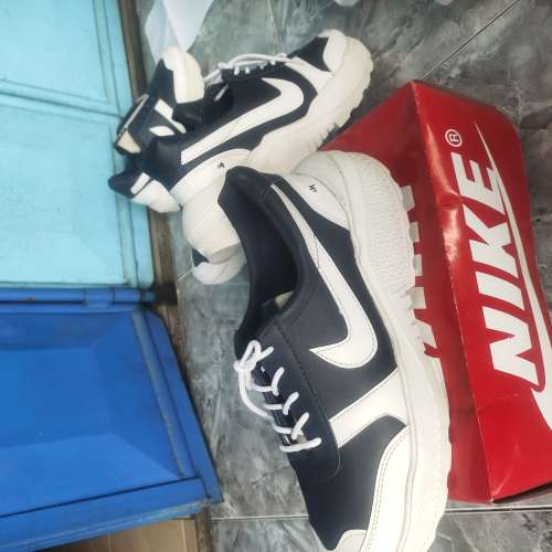 Sepatu sport