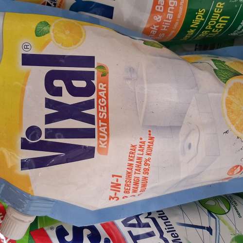 VIXAL PEMBERSIH KERAK KAMAR MANDI 600ML (HABIS)