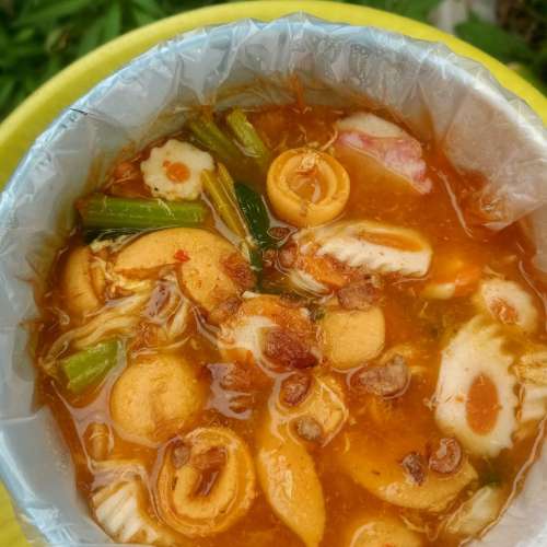 Seblak sosis jumbo