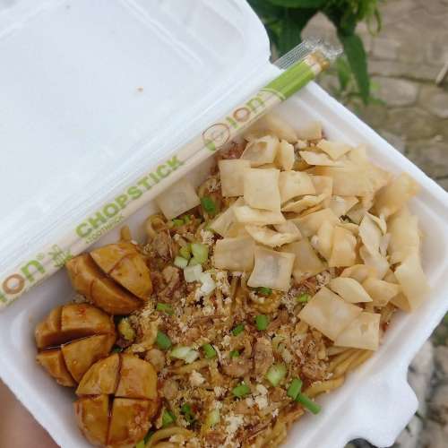 Mie cuan toping pentol