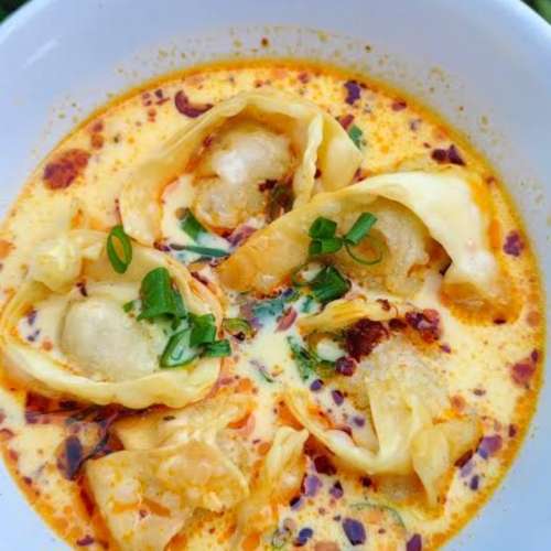 Wonton kuah keju