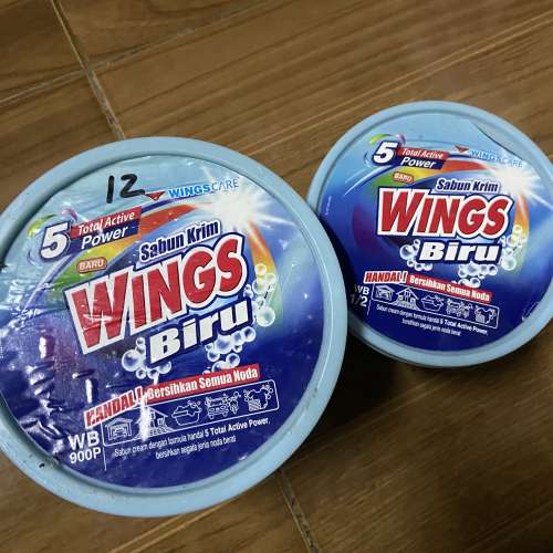 Wings Biru Sabun Krim
