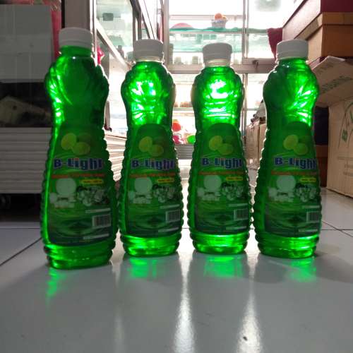 B-light (sabun cuci piring)