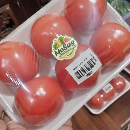 BUAH TOMAT SAYUR