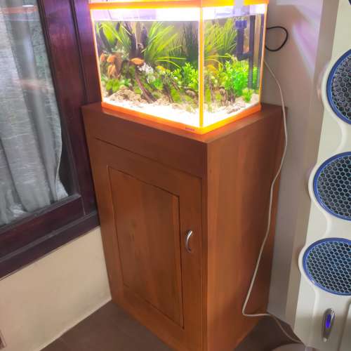 Meja Aquarium