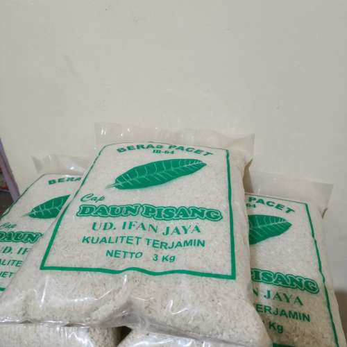 Beras daun pisang Ir-64 3Kg