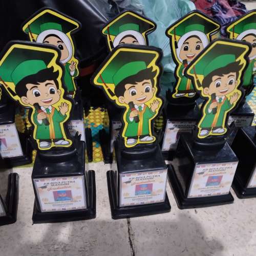 Piala Wisuda