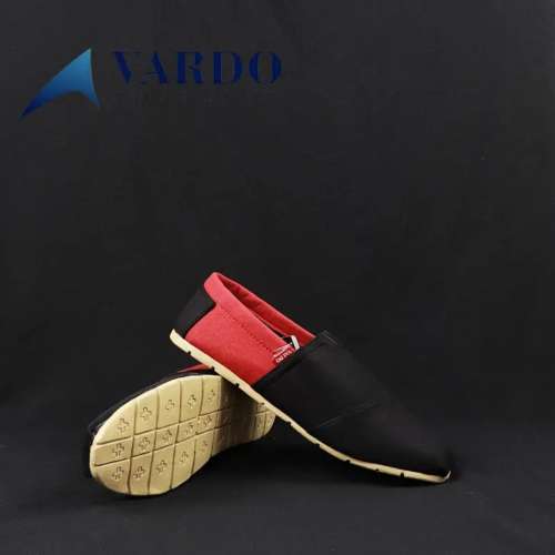 Sepatu pria slip on CASUAL/sneakers kasual cowok trendy BKR  WAKEI
