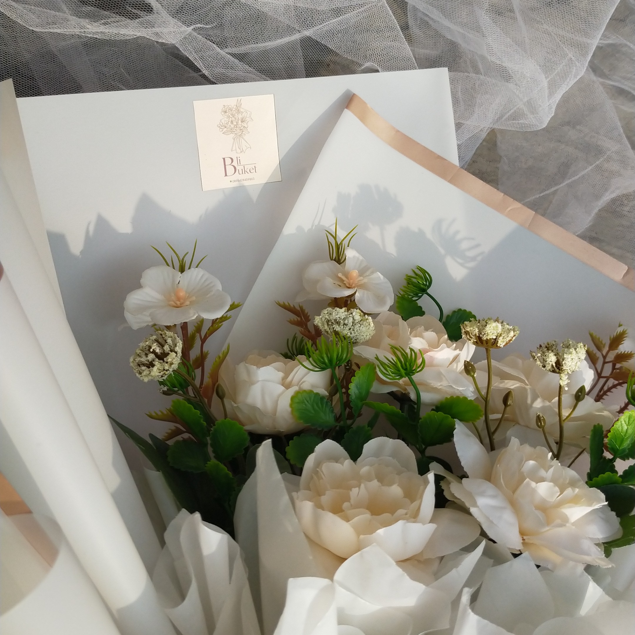 Buket bunga artificial Sinergi Smart Tumbas